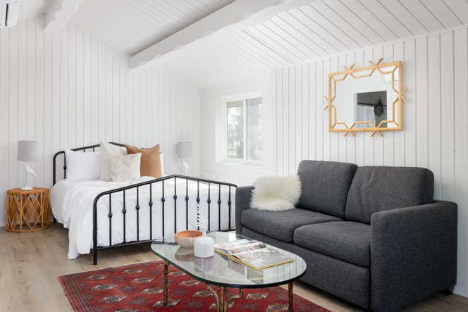 The Green Room Hotel