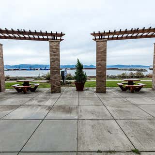 Hampton Inn & Suites Astoria