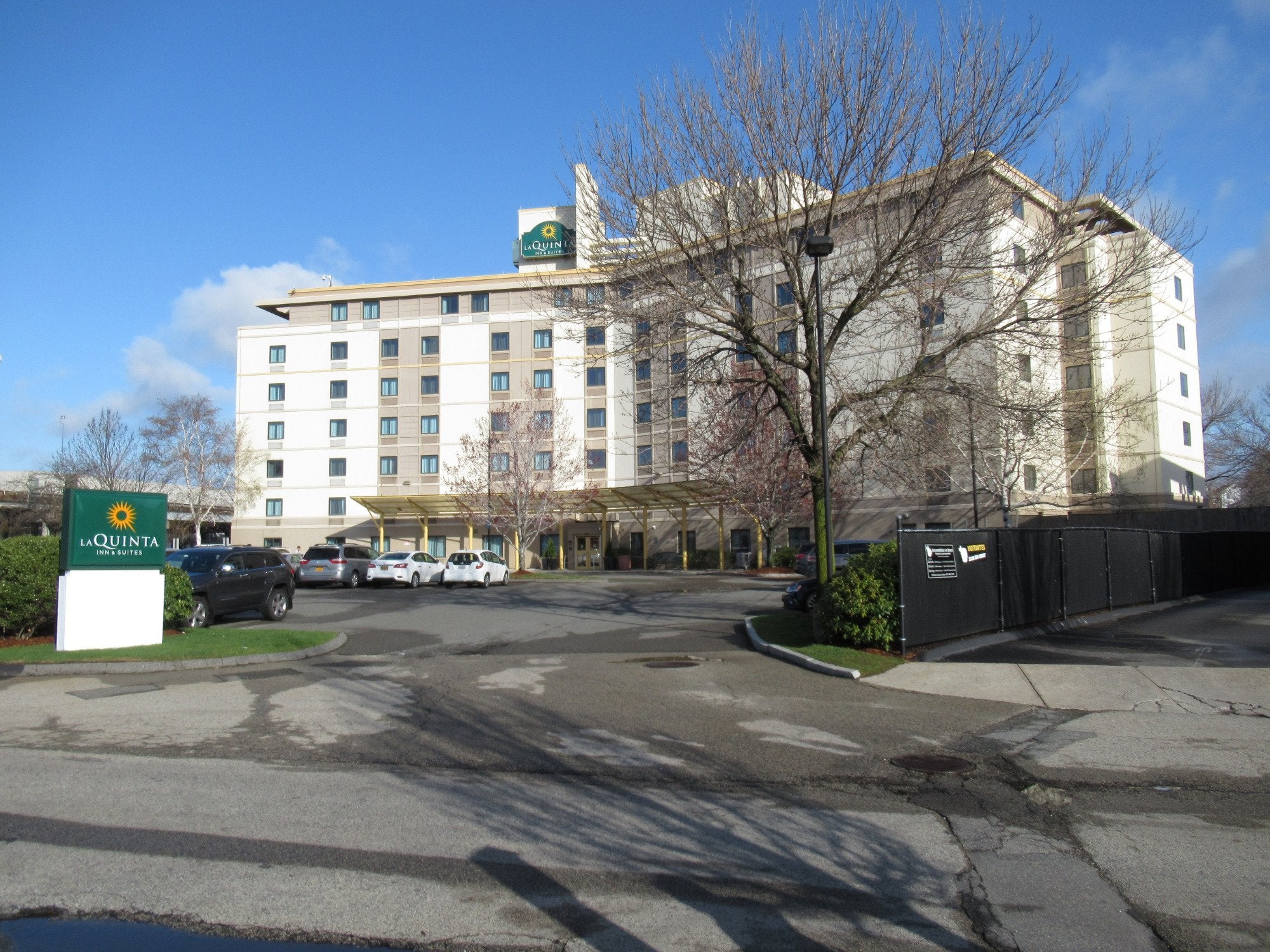 La Quinta Inn & Suites by Wyndham Boston Somerville