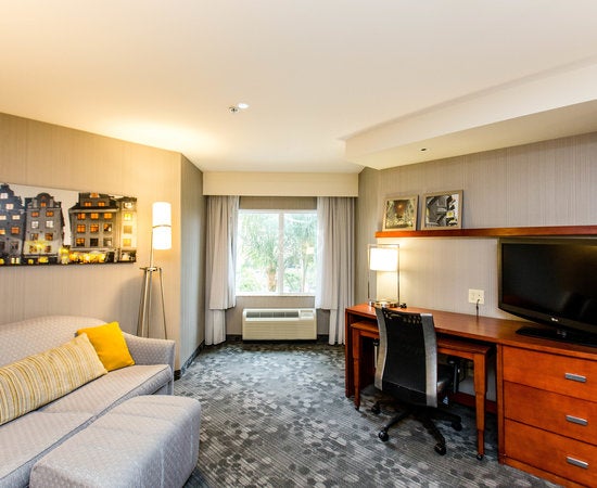 Courtyard by Marriott Anaheim Resort/Convention Center