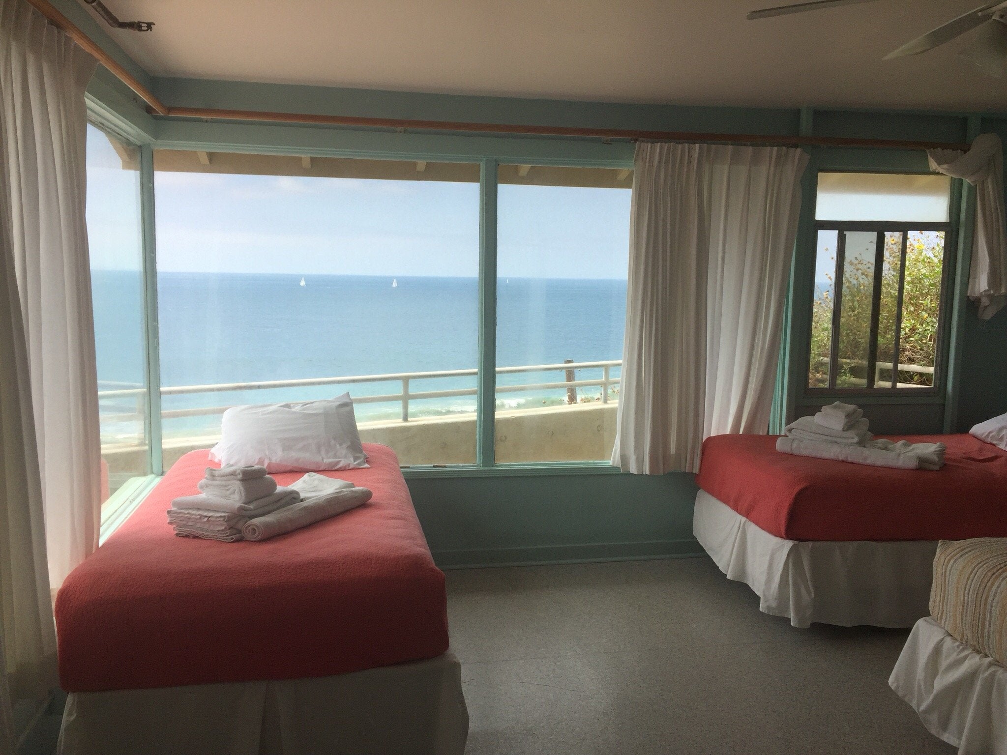 Crystal Cove Beach Cottages