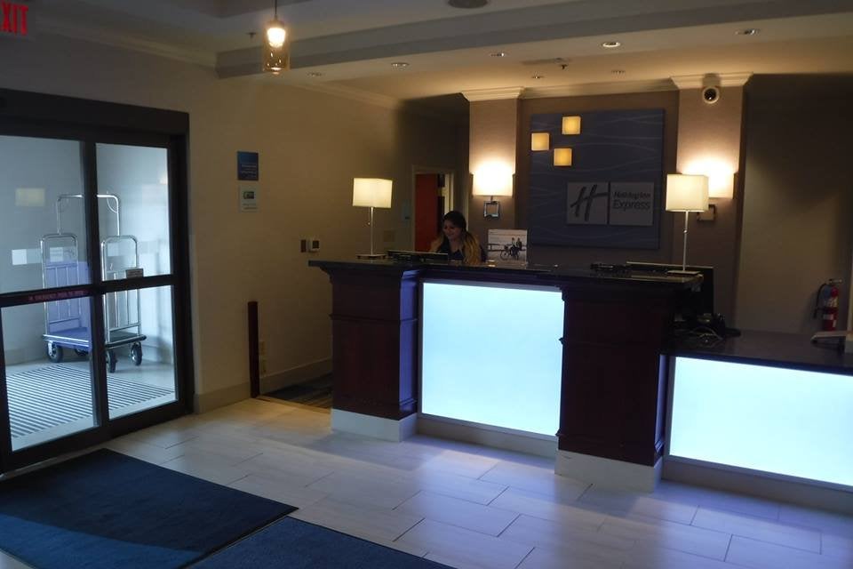 Holiday Inn Express & Suites Bethlehem Arpt-Allentown Area by IHG