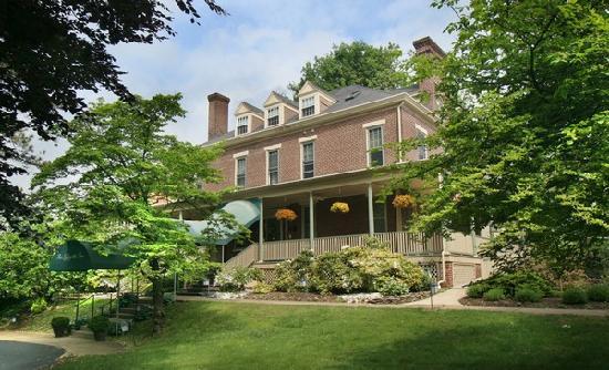 The Lafayette Inn