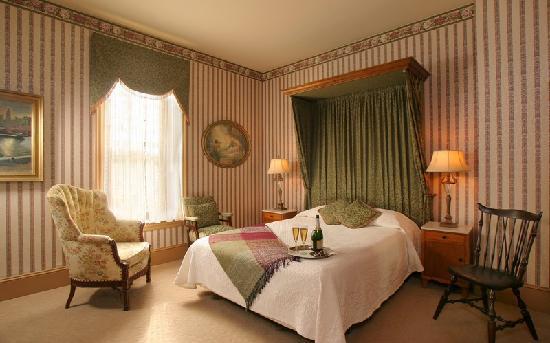 The Lafayette Inn