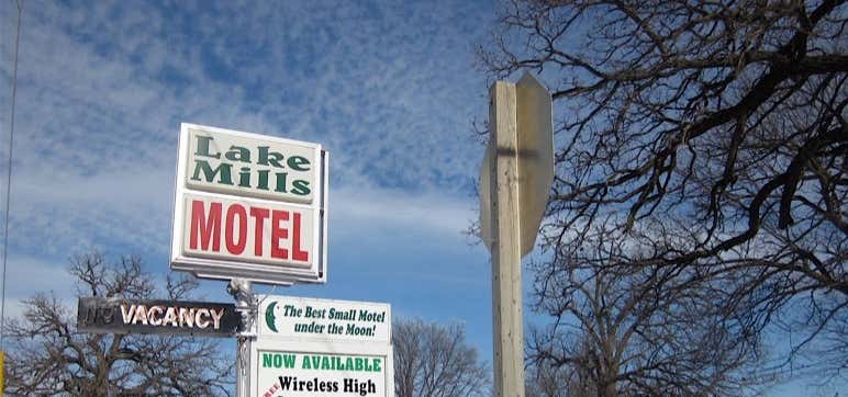 Photo of Lake Mills Motel