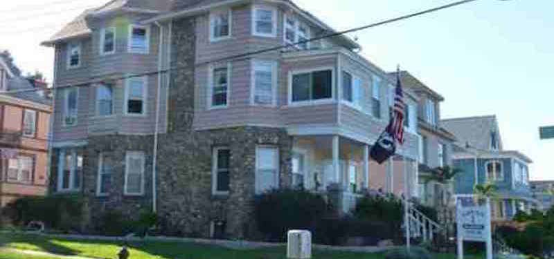 Photo of Harbor House Bed And Breakfast