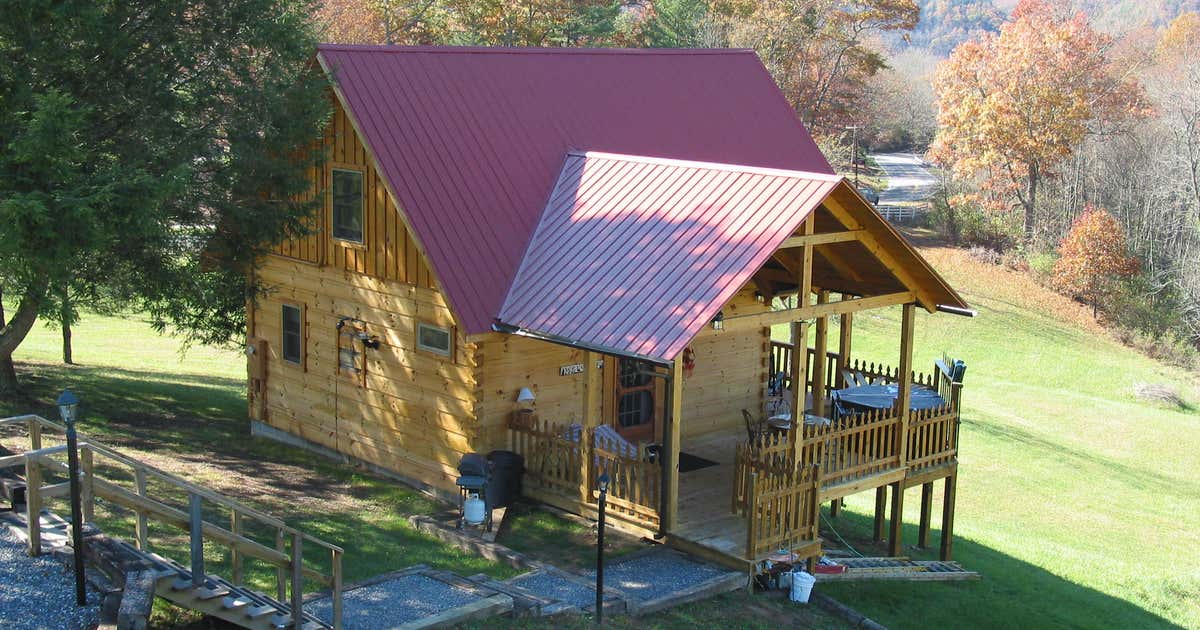 Locust Hill Inn, Cabin & Pub, Marlinton Roadtrippers