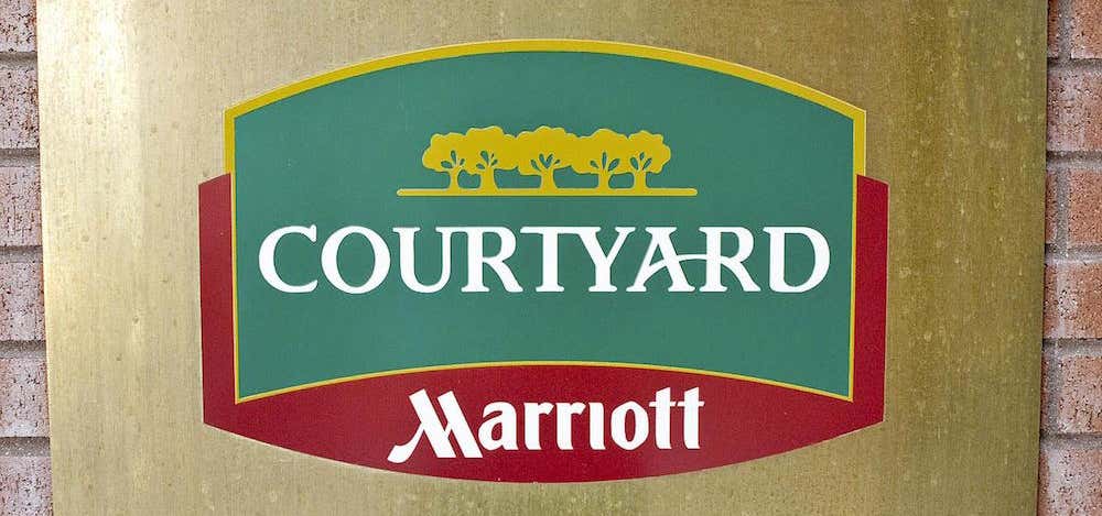 Photo of Courtyard by Marriott Houston Hobby Airport