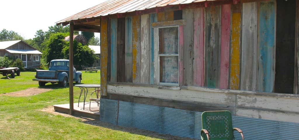 Photo of Tallahatchie Flats Farmhouse Cabins