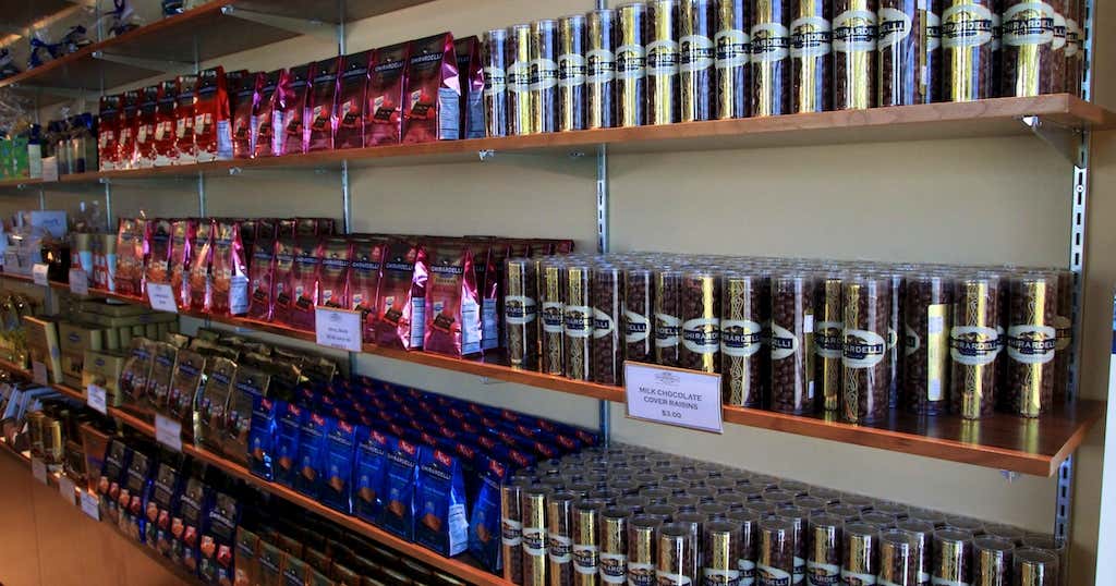 Ghirardelli Chocolate Outlet & Ice Cream Shop, Lathrop Roadtrippers