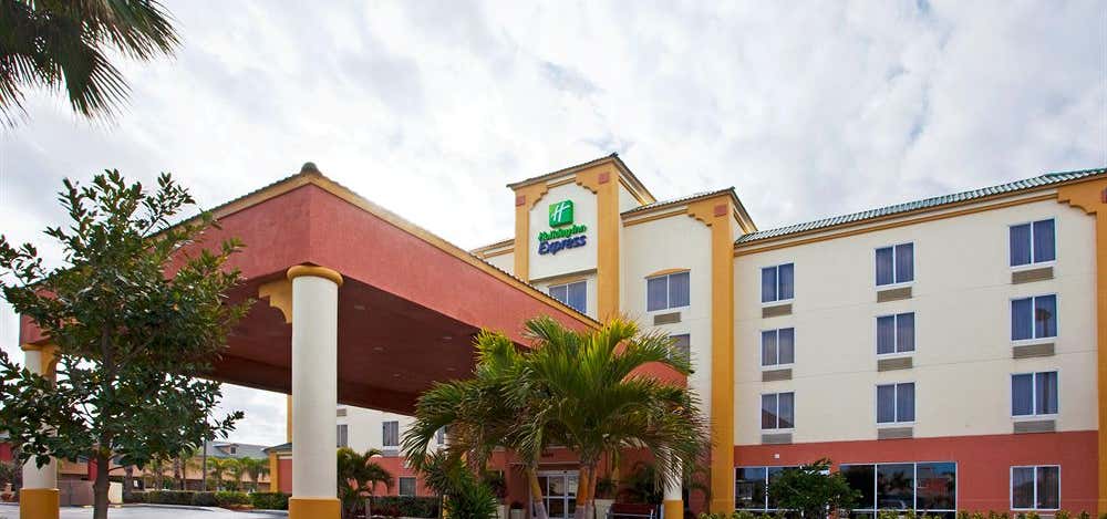 Photo of Holiday Inn Express & Suites Cocoa Beach