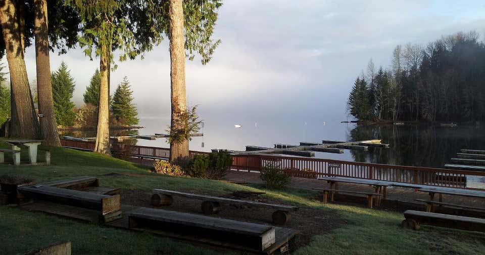 Lake Mayfield RV Resort & Marina, Mossyrock Roadtrippers
