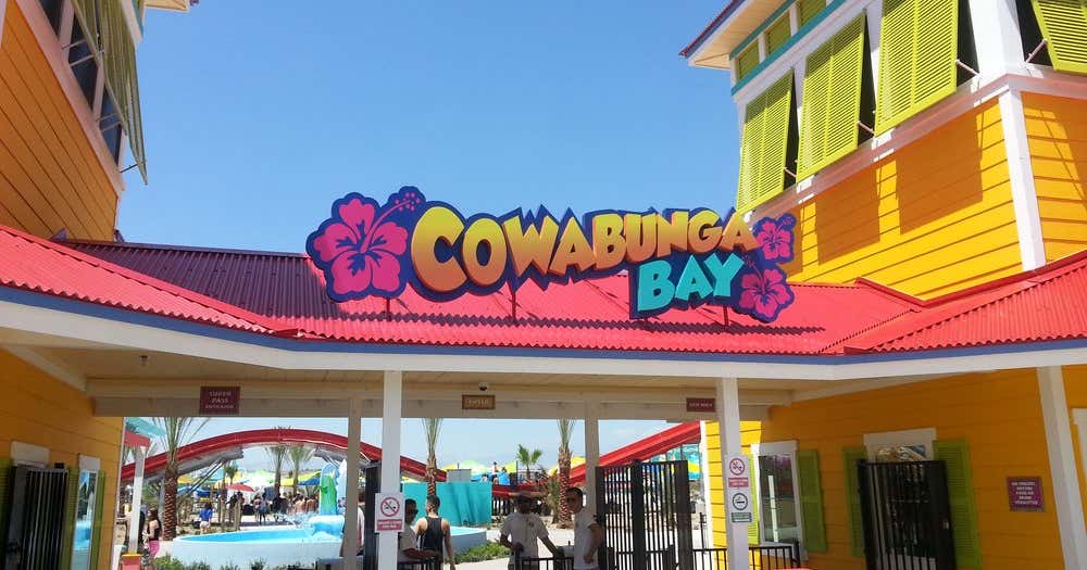 Cowabunga Bay Water Park, Henderson Roadtrippers