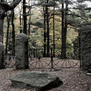 Spider Gate Cemetery