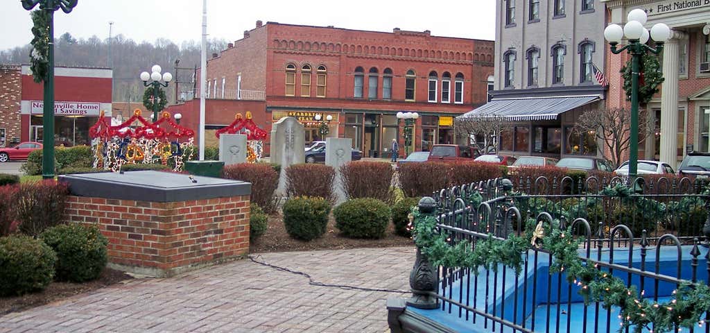 Photo of Historic Square Arts District in Nelsonville