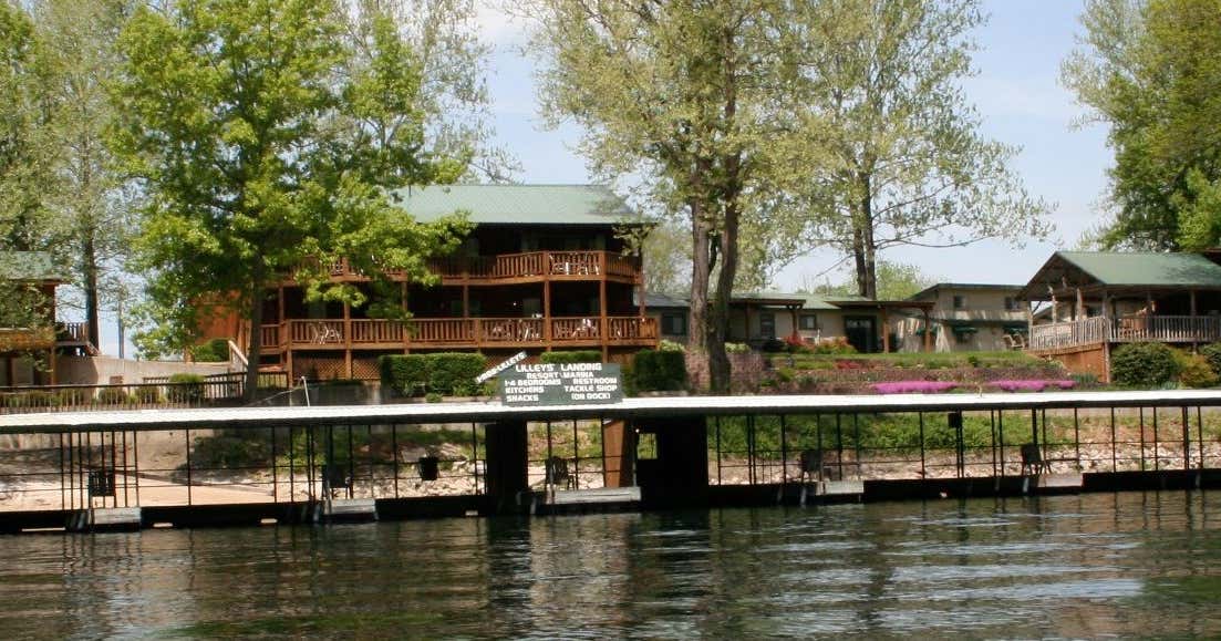 Lilleys' Landing Resort & Marina, Branson Roadtrippers