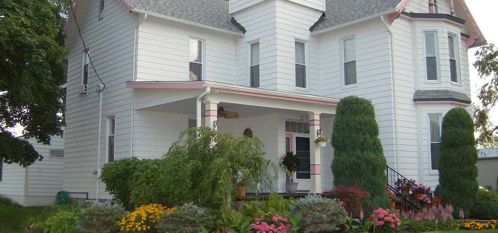 Photo of Victorian Inn Bed And Breakfast