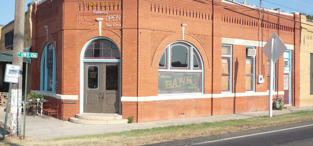 Photo of Ponder Bank Building (Bonnie & Clyde)
