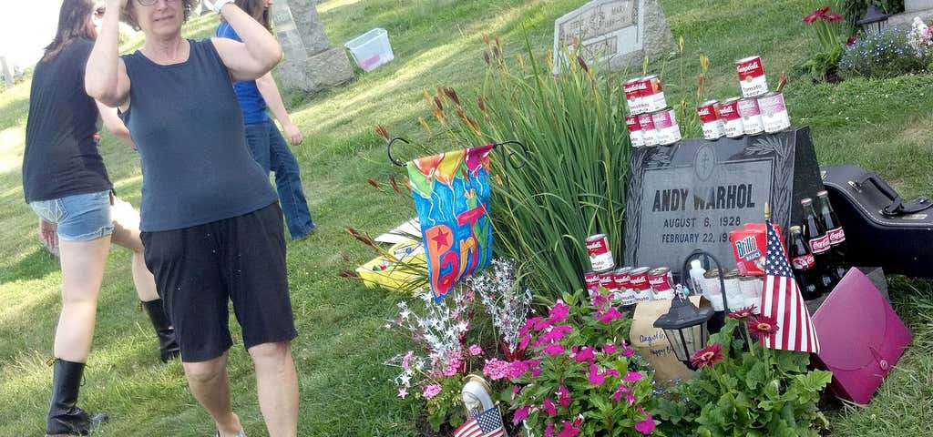 Photo of Andy Warhol Grave