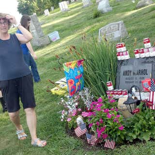 Andy Warhol Grave