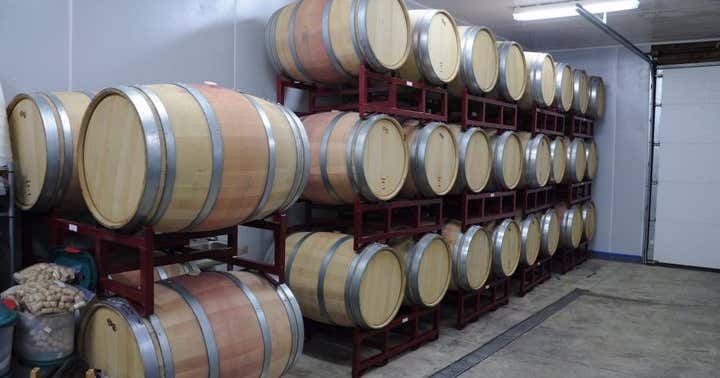 Luva Bella Winery, Lowellville Roadtrippers