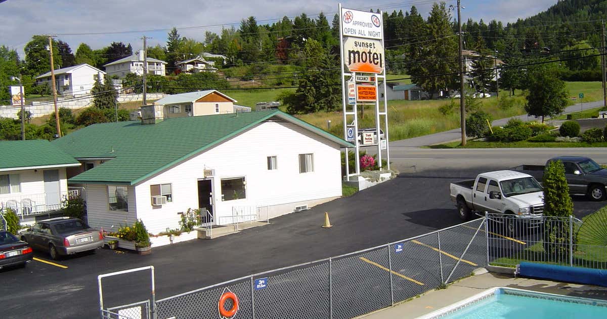 Sunset Motel Creston, British Columbia Roadtrippers