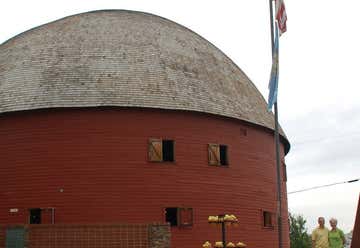 Photo of Butch at the Arcadia Round Barn