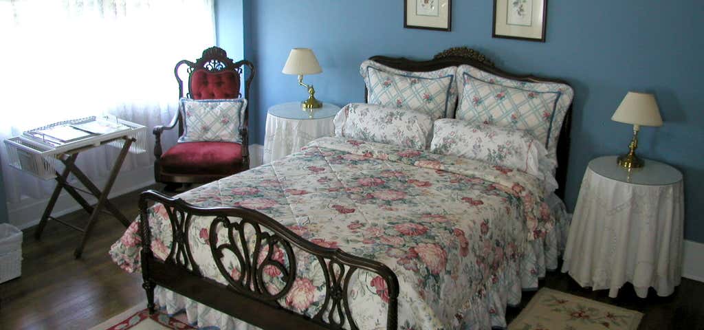 Photo of English Manor Bed and Breakfast