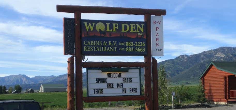 Photo of Wolf Den Log Cabin Motel & RV Park