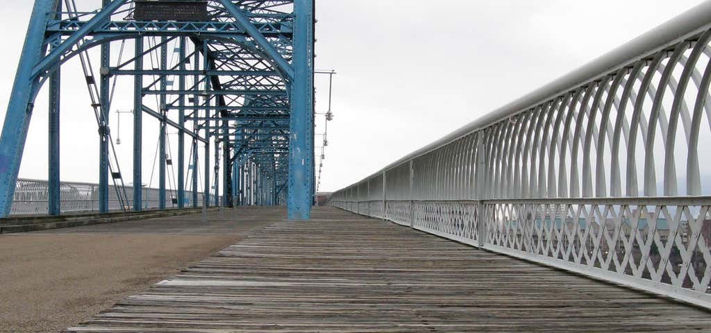 Photo of Walnut Street Bridge