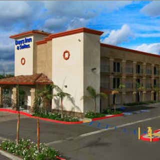 Days Inn & Suites Anaheim - Garden Grove