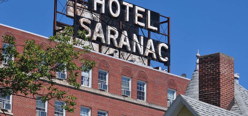 Photo of Hotel Saranac