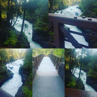 Rogue River Natural Bridge
