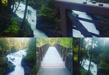 Photo of Rogue River Natural Bridge
