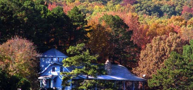 Photo of Mulberry Mountain Lodging & Events