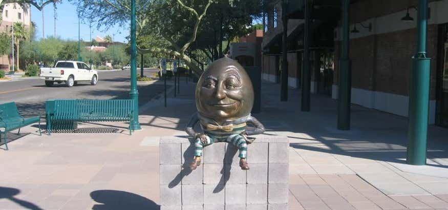 Photo of Humpty Dumpty Statue