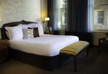 Photo of Renaissance Pittsburgh Hotel, A Marriott Luxury & Lifestyle Hotel