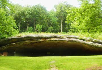 Photo of Graham Cave State Park