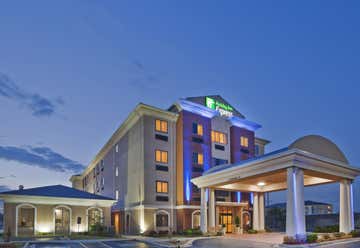 Photo of Holiday Inn Express & Suites Oklahoma City North
