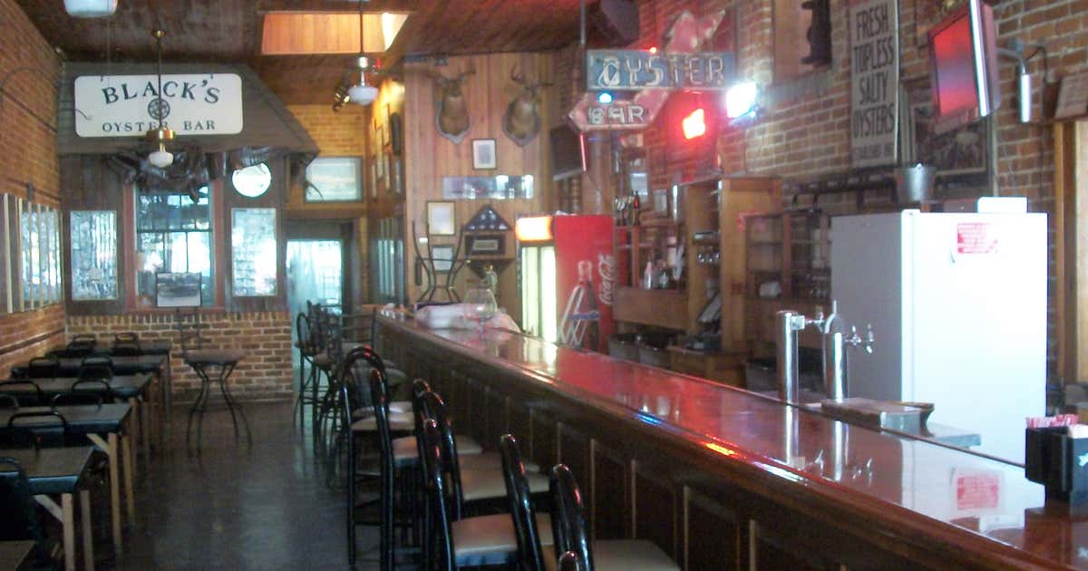 Richard's Seafood Patio, Abbeville Roadtrippers