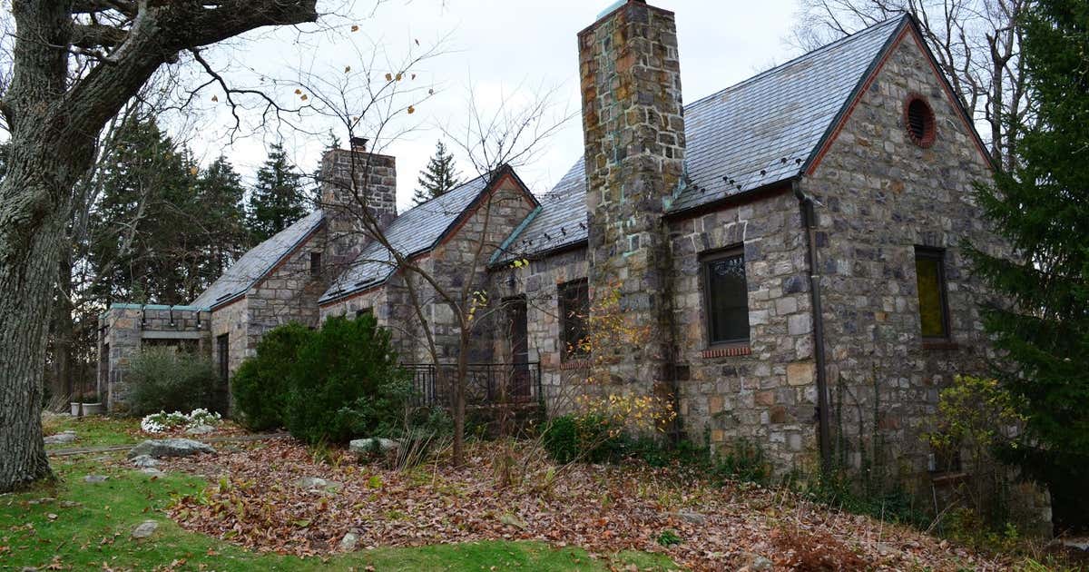 Bears Den Trail Center, Bluemont Roadtrippers