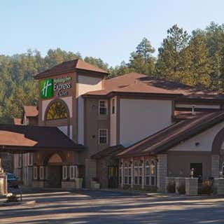 Holiday Inn Express & Suites Mt Rushmore/Keystone