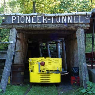 Pioneer Tunnel Coal Mine and Steam Train