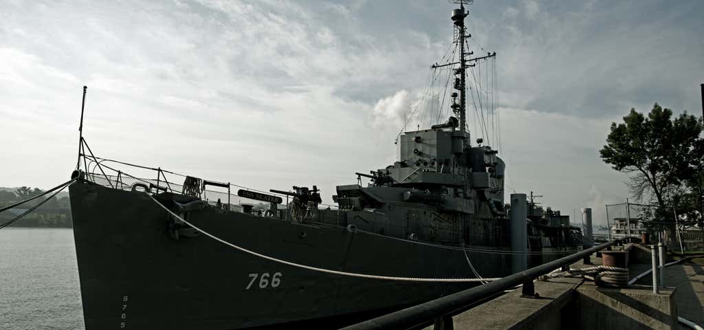 Photo of USS Slater DE-766