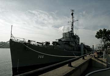 Photo of USS Slater DE-766