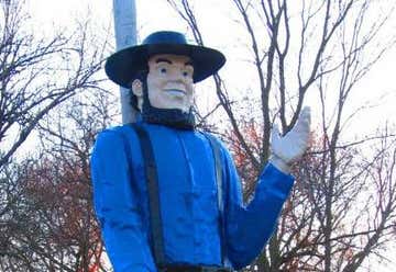 Photo of Big Amish Man Statue