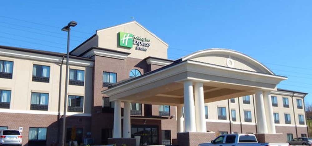 Photo of Holiday Inn Express & Suites Washington - Meadow Lands