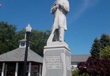 Photo of Civil War Monument
