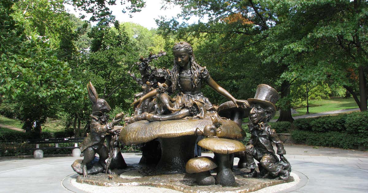 Alice In Wonderland Sculpture New York Roadtrippers