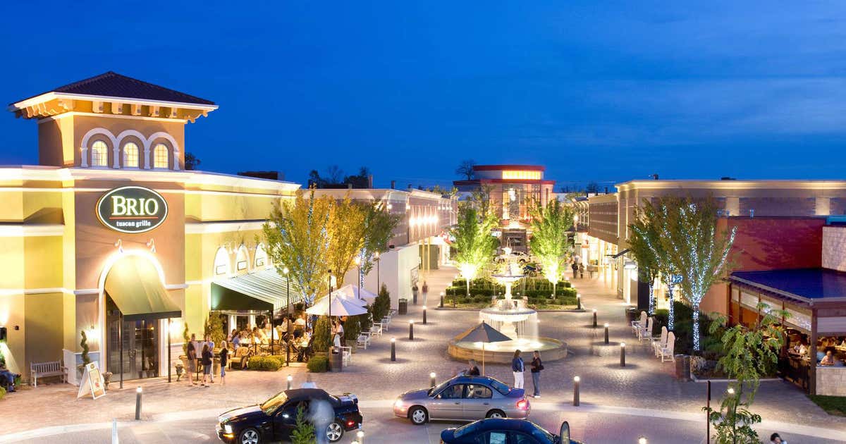 The Nail Lounge At Partridge Creek Mall, Michigan Roadtrippers